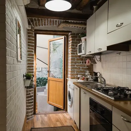 La Galleria Apartment *